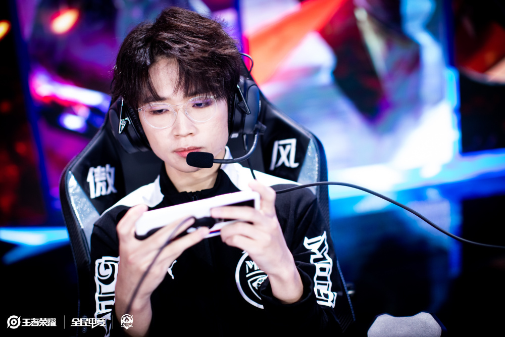 财务损失和 财务损失和